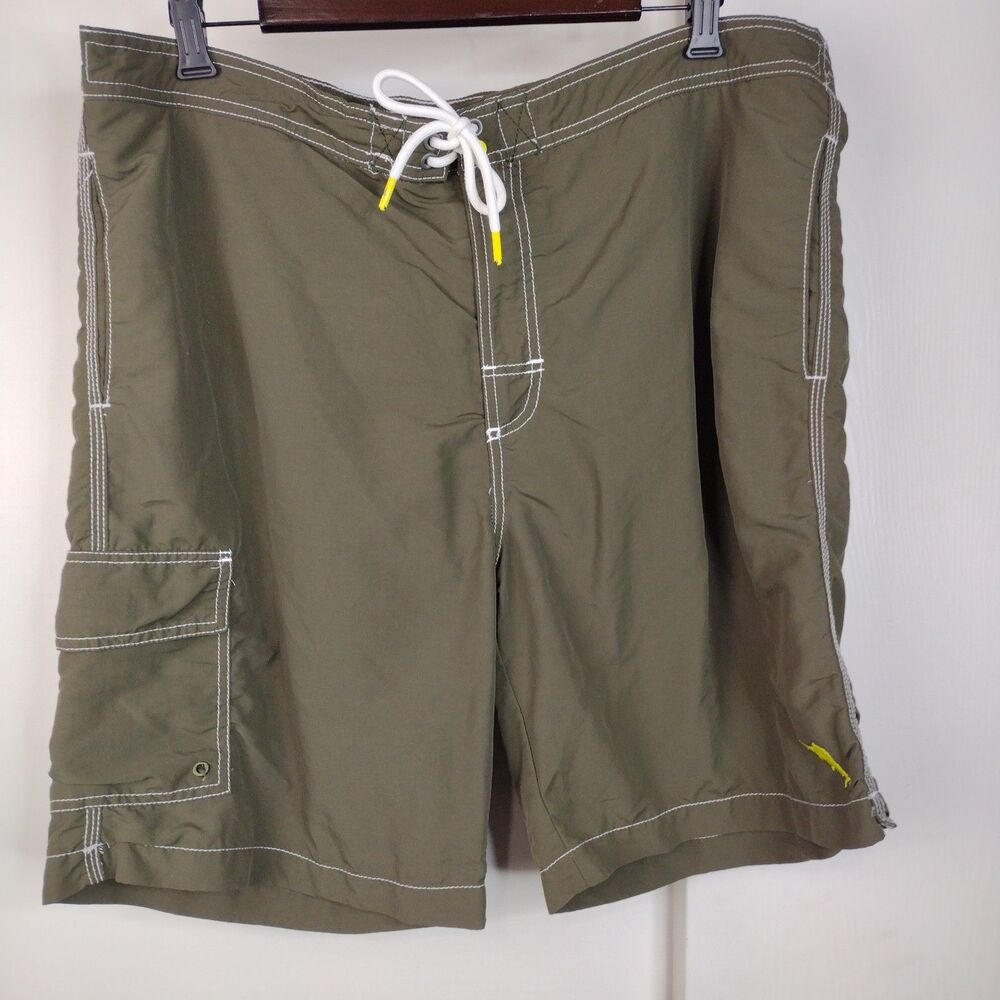 Tommy Bahama Baja Beach 9” Board Shorts Mens Sz XL Green 100% Nylon Pockets